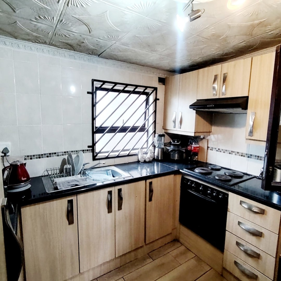 4 Bedroom Property for Sale in Mdantsane Nu 9 Eastern Cape